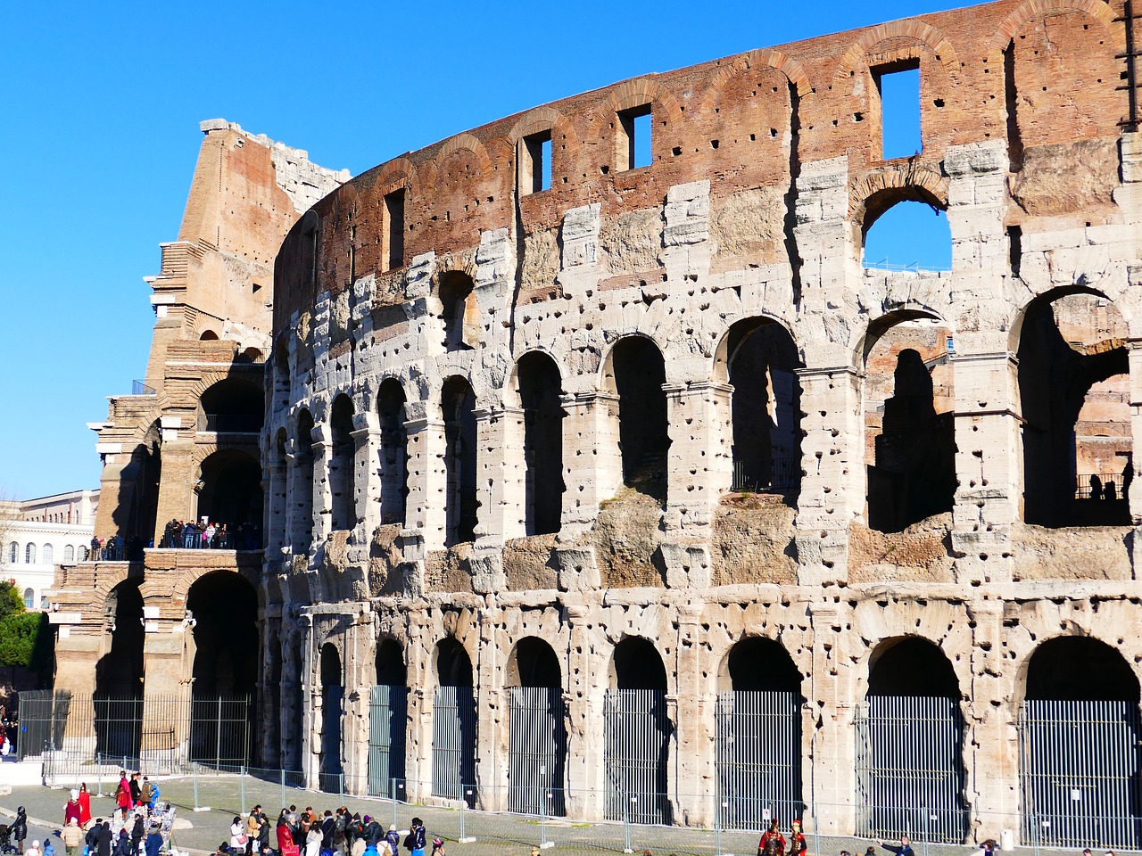 The Discovery of the Ancient Roman Villas